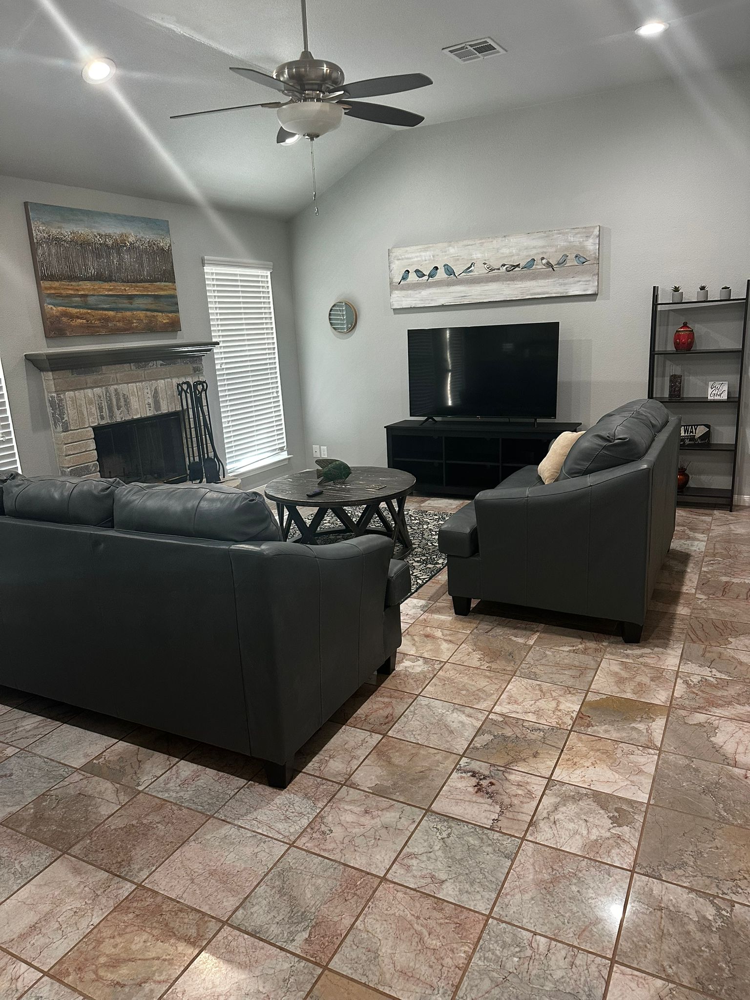 Sober living transition house photo 4